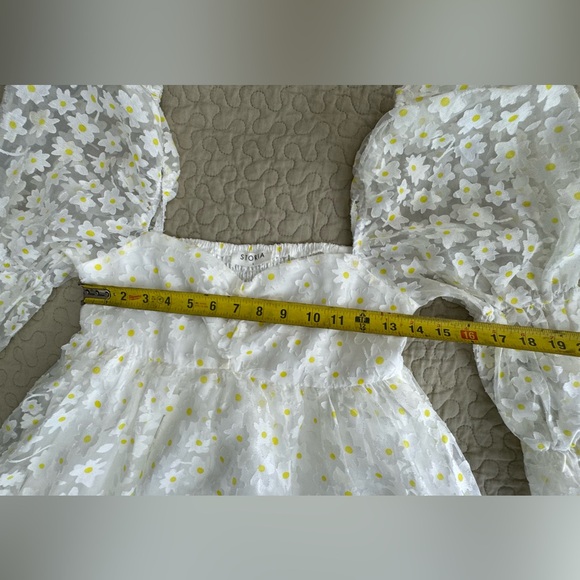 Storia White Daisy Puff Sleeve Mini Dress Size S - Picture 12 of 12